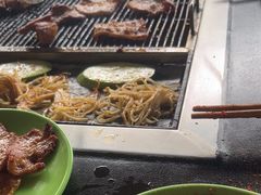-玫瑰庄园·自助烧烤·烤全羊·团建拓展(龙泉山店)