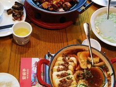 -爱碗亭·鲜炒湖南菜(壹城中心店)