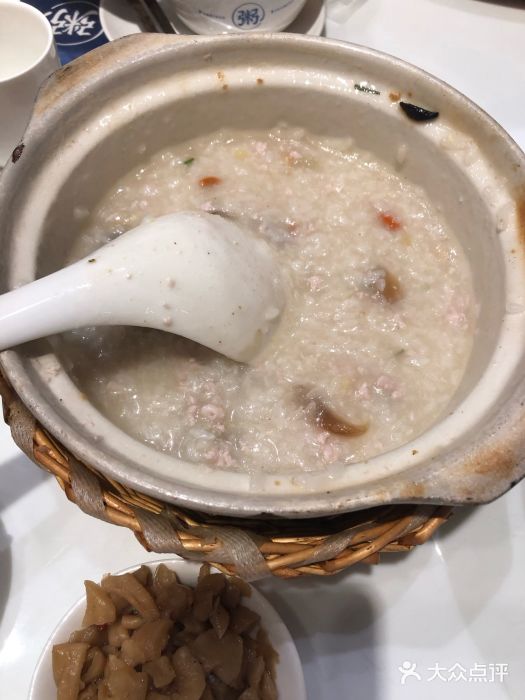 赛百味(仙林金鹰店)鹌鹑皮蛋瘦肉粥图片