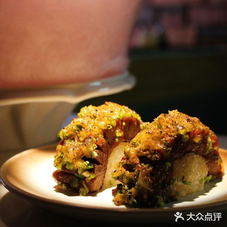 北京还是太超前了,我居然吃到了麻婆豆腐寿司!