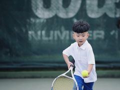 -成都高新创新角度网球俱乐部