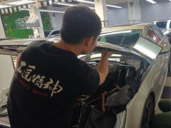 -鲨鱼皮汽车凹陷玻璃修复(静安店)