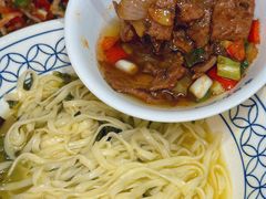 -李与白包子铺(桐梓林店)