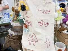 -义乌小商品批发市场(中国小商品城·篁园服装市场店)