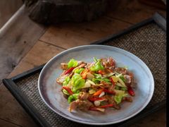 宣威小炒土猪肉-粘芭喃腊云南的菜