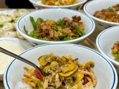-李与白包子铺(桐梓林店)