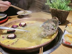 -洱火云南酸菜牛肉火锅(石景山当代商城店)