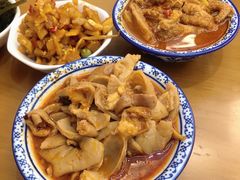 -邱芳粉店(迎宾大道旗舰店)