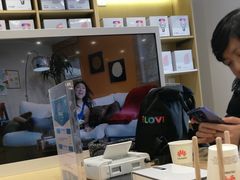 -华为授权体验店(万航渡路)