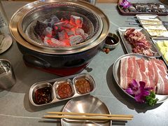 -围炉肉舍•炭烤活鳗•丹东海鲜烤肉(步行街店)