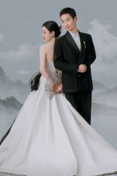 -雪中彩影婚纱摄影·微光艺术中心