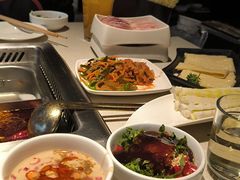 -海底捞火锅鲜切牛肉主题店(长寿路店)