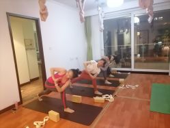 -Yvon yoga 瑜伽·精准体态管理中心