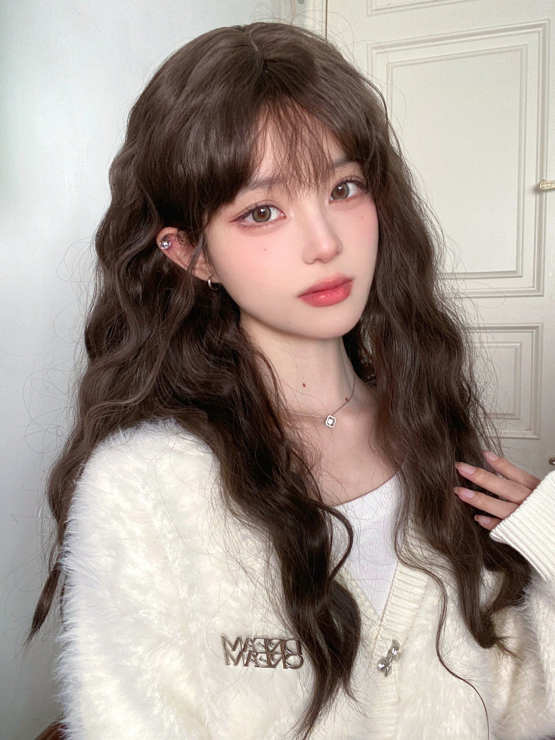 温柔甜美蛋蛋卷发型,打造韩系可爱气质