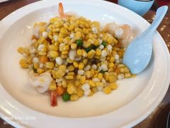 -侬佳蒸菜馆(听潮店)