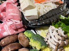 -旺角里·榴莲鸡煲(兴华商场分店)