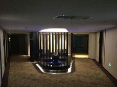-深圳罗湖东门步行街亚朵X酒店
