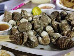 -东海岸人工湖美食村