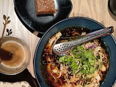 -耶里夏丽·丝路国际·新疆餐厅(浦东区东方路店)