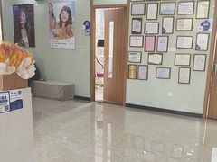 -茂菊口腔连锁(浦东南路店)