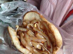 锅盔夹凉粉-小陈方酥锅盔(古城总店)
