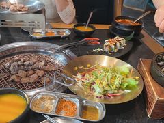 -韩烧牛中牛·甄选黑牛烤肉(黑金店)
