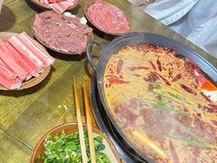 -黄潇洒老火锅(九眼桥宏济巷店)