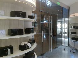 -PE SALON