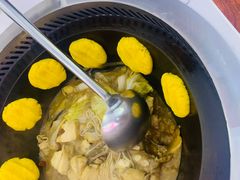 -雪乡人家东北菜·铁锅炖一切(高斯路店)