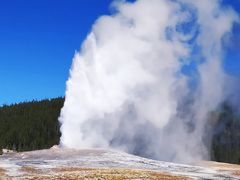 -老忠实间歇泉