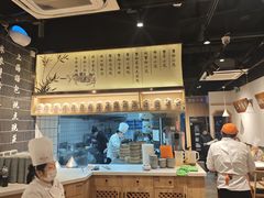 -馋三尺蟹粉小笼(人民广场店)