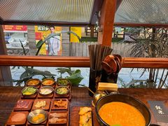 -银米·云南传统过桥米线(双廊黑金冠店)