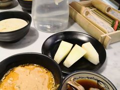 -尚尚仙·酸汤猪手·猪肚鸡火锅(华联万柳购物中心店)