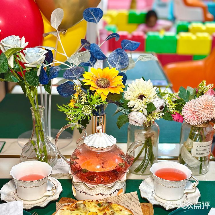 福州这家亲子餐厅，把游乐场搬进餐厅，玩疯了