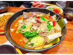 -万记麻辣烫国展总店