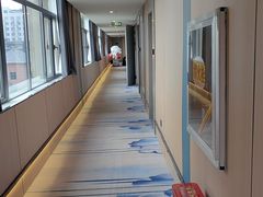 -轻住·仰望未来酒店(南昌八一广场店)