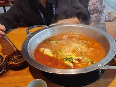 -野山舂·贵州现舂酸汤牛肉(鸿通城店)
