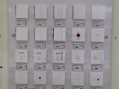 -百安居装修建材卖场(罗湖店)
