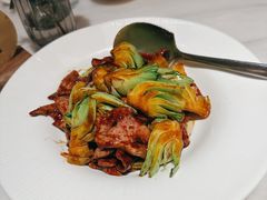 菜梗炒猪肝-菲乐餐厅(三十年经营·湖滨路店)