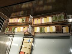 慕斯白玉卷-欧式面包坊(青岛万象城店)