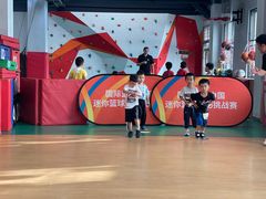 -悦动体能篮球羽毛球网球(三里河店)