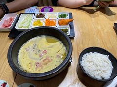金汤肥牛米线-过桥缘·过桥米线(大华虎城嘉年华店)
