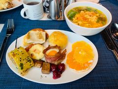 -锦厨国际自助餐厅 · 云端景观 (昆明索菲特大酒店)