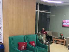 -雅悦齿科(顾村公园店)