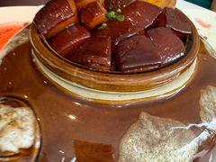 紫砂红烧肉-松鹤楼·非遗·苏帮菜(融科店)