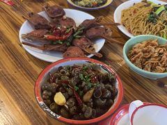 -冶建镜子·老南昌大排档·江西虾王(总店)