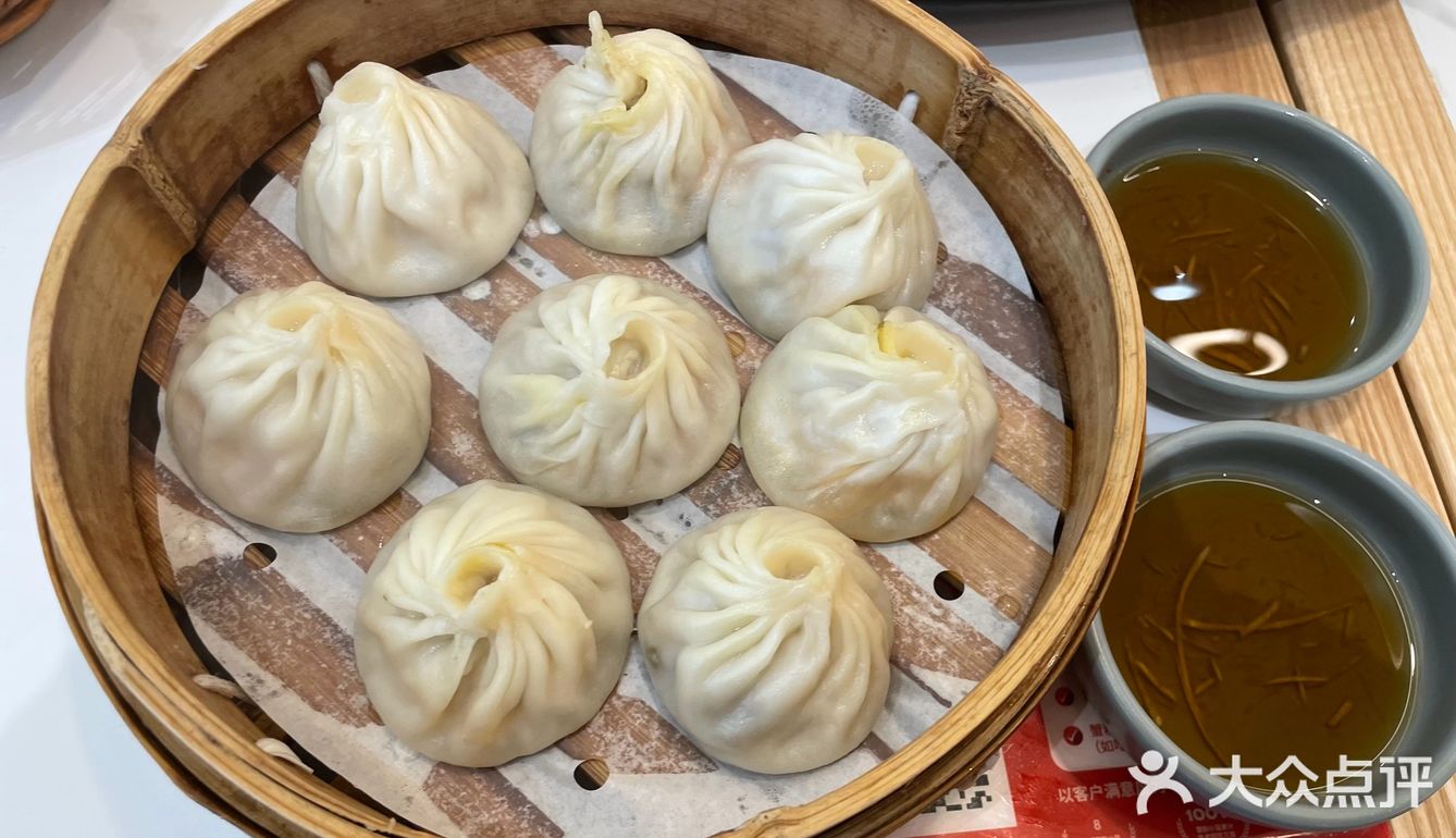 馋三尺蟹粉小笼 真材实料 好味道