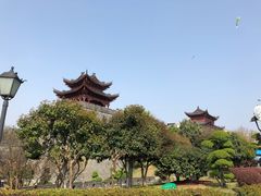 -巴陵广场