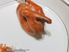 玻璃脆皮乳鸽-名人坊·新派粤菜(河西奥体博览中心金鹰世界店)