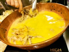 -鲜入围煮花胶鸡海鲜火锅